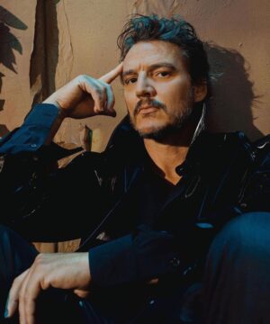 Pedro Pascal Instagram - We promise to hold you through it. #TheLastofUs Jan. 15 on @hbo & @hbomax @thelastofus @hollywoodreporter 

📸 @ryanpfluger 
💇‍♂️💄 @mirachai 
👗 @mrfabioimmediato