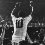 Pelé Instagram - Antes do Rei, o número 10 era apenas um número. . Before the King, number 10 was just a number.