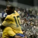 Pelé Instagram – Falando em preservar o legado e em inspirar as próximas gerações, eu tenho muito orgulho de receber este vídeo e compartilhar com vocês. A @opus_world fez um trabalho incrível ao documentar a minha carreira nesta obra. Hoje tem jogo da Inglaterra, e não poderia deixar de agradecer aos meus amigos ingleses por este presente. E também pelas gentis palavras do Sir Geoffrey Hurst, no prefácio. Muito obrigado, meus amigos! 

Este vídeo me deixou muito feliz e me fez lembrar de muitos momentos inesquecíveis. O livro está me esperando em casa. Quando eu voltar, terei uma excelente leitura para fazer. Caso você queira o seu, acesse www.thisisopus.com/pele.
.
Speaking of preserving the legacy and inspiring generations to come, I am very proud to receive this video and share it with you. @opus_world did an amazing job documenting my career on this work. Today there’s an England game, and I couldn’t forget to thank my English friends for this gift. And also for the kind words of Sir Geoffrey Hurst in the preface. Thank you very much my friends!

This video made me very happy and reminded me of many unforgettable moments. The Opus book is waiting for me at home. When I get back, I’ll have some great reading to do. If you want yours, go to www.thisisopus.com/pele.