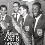 Pelé Instagram - 1958: O ano que o Pelé virou Lendário. Ele começou o campeonato como um menino, e o acabou como um Herói. Nem sempre se trata de um final de conto de fadas, as vezes é sobre o início deles. Na Copa do Mundo da Suécia, em 1958, quando Pelé tinha apenas 17 anos, ele marcou dois gols contra o time da casa na final. E, assim, nasce a lenda. A nova coleção da @rootsoffight honra o início do legado legendário do Pelé na Copa do Mundo, disponível exclusivamente em rootsoffight.com. #RootsofFight #KnowYourRoots . 1958: The Year The Legend of Pelé Was Born. He began the tournament as a boy, finished it as a hero. It’s not always about storybook endings. Sometimes it’s about storybook beginnings. At the 1958 World Cup in Sweden, when Pelé was just 17 years old, he scored a pair of goals against Sweden in the final. And just like that, a legend was born. This new @rootsoffight drop honors the beginning of Pelé’s legendary World Cup legacy - available exclusively at rootsoffight.com. #RootsofFight #KnowYourRoots