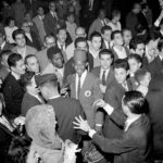 Pelé Instagram - Muito mais que um clube de futebol. Um escudo que desbravou fronteiras com pioneirismo e amor pelo Brasil. Um time que atravessou oceanos, levando o futebol brasileiro para diversos lugares do planeta. Um manto que inspirou a transformação do jeito de jogar futebol no mundo inteiro. Eis algumas fotos raras, para lembrarmos da história do @santosfc, que é grandiosa e nunca irá se apagar. . Much more than a football club, Santos FC is a shield that has explored frontiers with a pioneering spirit and a love for Brazil. It is a team that has crossed oceans, taking Brazilian football to different places on the planet. A mantle that has inspired the transformation of the way football is played around the world. Here are some rare photos to remind us of the great history of @santosfc, which will never fade away.