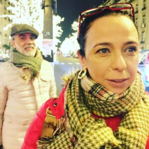 Pelinsu Pir Instagram - Bu günün #tbt si İpek in objektifinden Paris teki  biz oluversin canlar 🤗😍🌺📸 @ipekbilginipek @leventtulek