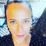 Pelinsu Pir Instagram - Yeni yıl hepimiz için sağlık ,mutluluk ,huzur,bol kazançla gelsin canlar 🙏,2020 de görüşmek üzere ,sevgiyle kalın 🥰🦋💜🎈
