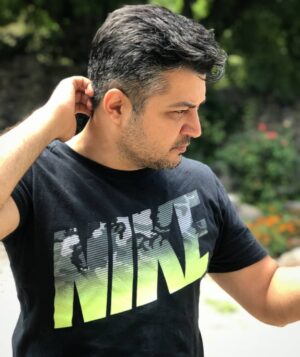 Pendar Akbari Instagram - ...
..
همه تغییرات بزرگ وقتی شروع میشه که شما تصمیم میگیری مثل همه نباشی...
عکس از عرفانِ کاستاکورتا
@erfanakbari
#پندار_اکبری #pendarakbari #iranianartist #iran #iranianactor #art #artist #honar #honarmandan