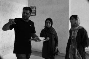 Pendar Akbari Instagram - فیلم کوتاه : خارج از سرویس 
خلاصه داستان : این بازی نیست ..‌زمان من محدوده باید نجاتم بدی .من واقعا نمیدونم کجام . لطفا منو پیدا کن ... نویسنده و کارگردان : پندار اکبری 
بازیگر : عرفان اکبری
مدیر فیلمبرداری : افشین گودرزی 
مدیر صدابرداری : ساسان کریمی 
تهیه کننده و مجری طرح : پریسا نقوی
مشاور کارگردان : عبدالرضا اکبری 
مشاور پروژه : صهبا منیرزاد
تدوین : سجاد رادمنش 
عکس و روابط عمومی : محسن بیده
انتخاب موسیقی : شهریار تهرانی 
دستیار کارگردان و منشی صحنه : زهرا اسماعیلی 
مدیر صحنه : ایمان اختباری 
Short movie : Out of Service

Synopsis : This is not a game.. I dont have time , You have to save me.... I dont really know where i am ... Find me please

Writer and Director: Pandar Akbari
Actor: Erfan Akbari
Director of Photography : Afshin Goodarzi
Sound Manager: Sasan Karimi
Producer & Project Executive : Parisa Naghavi
Director's Advisor: Abdolreza Akbari
Project Advisor : Sahba Monirzad
Editor: Sajjad Radmanesh
Photo & Director of Public Relations : Mohsen Bideh
Music Selection: Shahriar Tehrani
Artist Director & Countinulty : Zahra Esmaili
Technical Director : Iman Ekhtebari
#pendarakbari
#iran
#iranianartist #iranianactor #art #artist #shortmovie #ایران #فیلم_کوتاه
#پندار_اکبری #erfanakbari #abdolrezaakbari