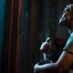 Peri Baumeister Instagram - Die Suche nach der Astronautin Paula beginnt. Das Signal startet am 7. März auf Netflix 🚀 Mehr von uns unserer Reise ins All erzähle ich euch bald 🤍 Regie : Sebastian Hilger & Philipp Leinemann Dop : @janprahl @netflixde @florian.david.fitz @nilam.farooq @hadi.khanjanpour @katharina_schuettler @sheeba.chadha @yuna_bennett @bonvoyagefilms @itsmemalve @inkastelljes
