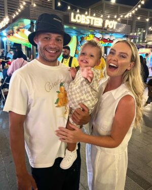 Perrie Instagram - Memories with my little family 🫶🏻