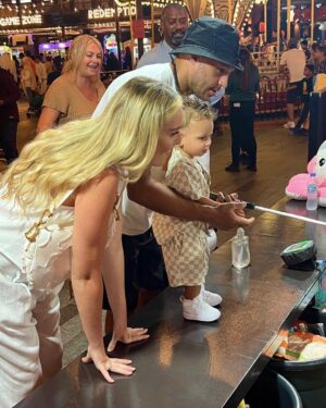 Perrie Instagram - Memories with my little family 🫶🏻