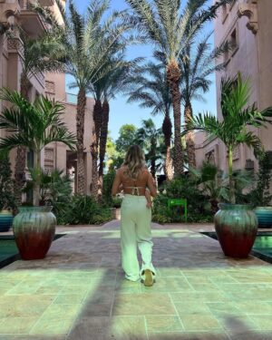 Perrie Instagram - 🌴☀️👼🏼