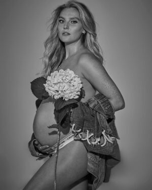Perrie Instagram - I cooked a whole human in 2021