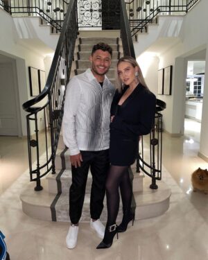Perrie Instagram - Date night for Mam & Dad 🖤