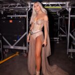 Perrie Edwards Instagram - Backstage during quick changes but always making time for a photo op 📸