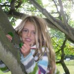 Peter Jones Instagram - Sixteen years ago today a beautiful little lady entered the world. Happy 16th Birthday Izziwig. Love you ❤️❤️