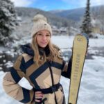 Petra Svoboda Instagram - Nova zimni sezona, novy snih a nove vyzvy, uz jste letos lyzovali? Ja si byla prohlednout vubec prvni lyze @goldbergh je jich jen 30 paru na svete a tady ve Spindlerove Mlyne maji cislo 18.😊Tak preji vydarenou zimni sezonu a hlavne jezdete opatrne!!🤍#winter #snow #season#skiing @davidsportcz @goldbergh Spindleruv Mlyn