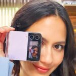 Pevita Pearce Instagram – Curious what I’ve been through with my cutest #GalaxyZFlip4 5G? Watch this video to know my happy experience! 💙