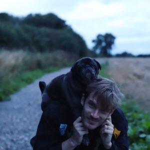 PewDiePie Instagram - 10 year anniversary with the best girl!💓