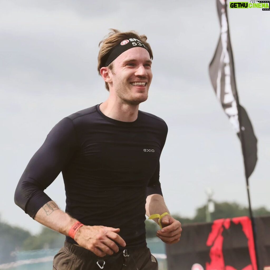 PewDiePie Instagram - Completed my first obstacle race, triumphed over hurdles, felt like a true viking, until the heat turned me into a weakling 😅