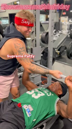 Phil Hawes Instagram - 🚨 #showmesomethinfriday 

⁉️ Who: @supremepatty 

⁉️ What: How to get it up 🥴

@vicelifebrand 
#nohype  #iswear #neverhappens #pressure #redemption #weights