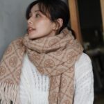 Phoebe Yuan Instagram - 生活一定會有冷冷覺得悲傷想哭的時候， 但更多是同時也出現及時雨的溫暖來到身邊。 @toryburch @imaginextw