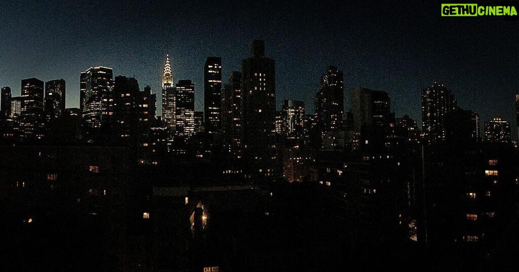 Phoenix Raei Instagram - Balcony views #feelinggrateful @kateelizabethlister