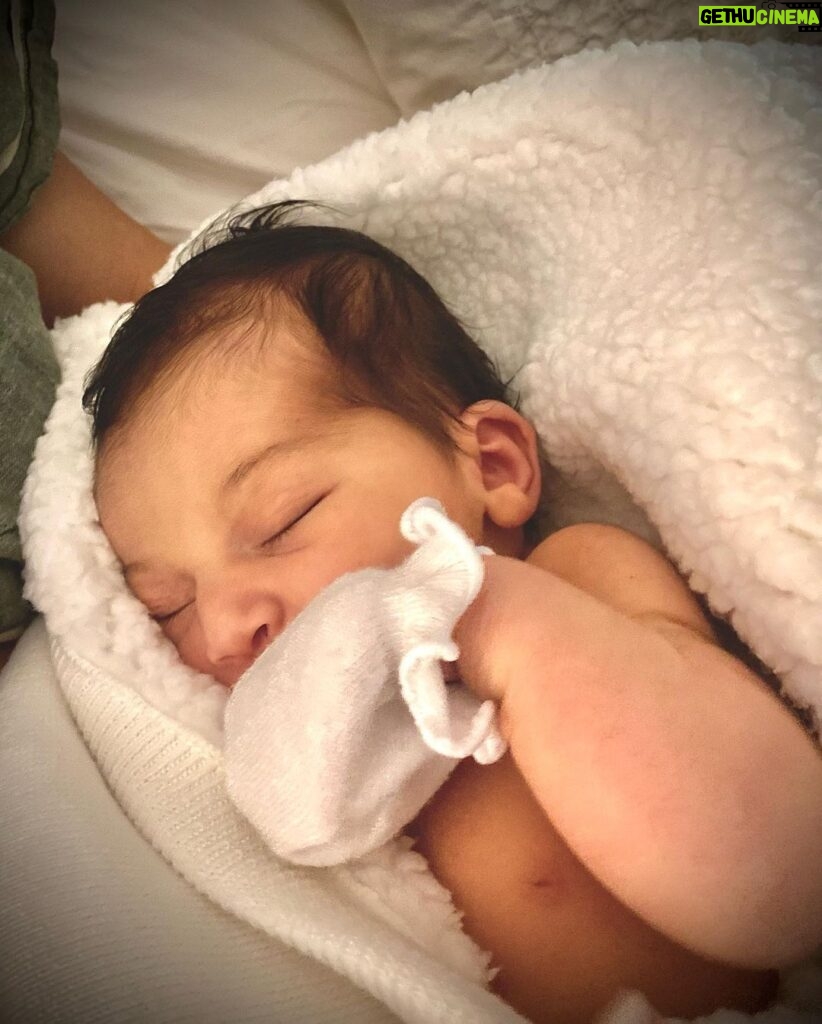 Phoenix Raei Instagram - I feel an ineffable sense of ecstasy at her sight. A love unlike any. Welcome to the world. Odeya Skye Raei. @kateelizabethlister watching you do what you did made me fall in love with you even more. If that was even possible.