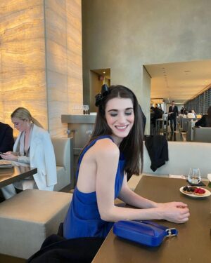 Pilar Fogliati Instagram - Ieri alla sfilata di @giorgioarmani 🌹
Grazie @stellagiannetti 
@andreasmercante che mi fa fare la splendida