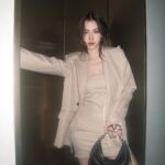 Pimchanok Luevisadpaibul Instagram - 🖤🖤 @maisonvalentino #VALENTINOGARAVANI #VLogoMoonBag
