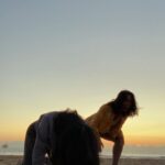 Pisay Pao Instagram - Let me be 💯 clear. If you fall flat on your face in the sand, I WILL laugh maniacally at you. But I will also use the bottom of my dirty shirt to help you wipe off said sand. #thatswhatfriendsarefor 🥰😘😂