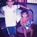 Pocah Instagram - Quem vê a gente assim abraçadinho não imagina que nois era pior que tom e jerry kkkkk hoje é dia do meu ídolo, minha referência. Meu irmão era vocalista de uma banda E eu dizia: eu quero ser que nem você quando eu crescer. Obrigada por todo ensinamento, puxão de orelha e todo amor que você da pra mim e pra Toyah. Morro de orgulho de você!!! Te amo tanto que até aperta o coração @vinnydarian ❤️ FELIZ ANIVERSÁRIO