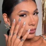 Pocah Instagram - Abrindo a temporada de glitters e bloquinhosssss✨ Bloco da @festanubrilho to pronta pra vocês!!! Mais tarde tem @nossocamarote Quem bora?