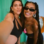 Pocah Instagram - aiiii que delícia gravar Na Piscina com a Fepa ( e a Pilar ❤️ ) !! Liguem agora no @gnt pra assistir nosso bate papo ✨ Beauty @rodrigoferreiramakeup PH @antonionetto Look @_lapomponera Styling @anacas.styling