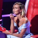 Polina Gagarina Instagram - Вчера стартовал первый выпуск нового сезона «Голос.Дети», в конце которого 39% зрителей проголосовали за меня как за лучшую наставницу. Спасибо вам за доверие и такой аванс, который вы выдали мне заранее, мы не подведём! Очень волнительно было смотреть на юных артистов. Прислушиваться, буквально «чувствовать талант спиной». Меня переполняют эмоции и музыкальное, творческое счастье! Каждый раз в кресле наставника как в первый! Но с каждым разом меньше сомнений и больше уверенности и ощущения, что все делаю правильно ❤️ #полинагагарина #гагаринапоехали
