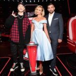 Polina Gagarina Instagram - Вчера стартовал первый выпуск нового сезона «Голос.Дети», в конце которого 39% зрителей проголосовали за меня как за лучшую наставницу. Спасибо вам за доверие и такой аванс, который вы выдали мне заранее, мы не подведём! Очень волнительно было смотреть на юных артистов. Прислушиваться, буквально «чувствовать талант спиной». Меня переполняют эмоции и музыкальное, творческое счастье! Каждый раз в кресле наставника как в первый! Но с каждым разом меньше сомнений и больше уверенности и ощущения, что все делаю правильно ❤️ #полинагагарина #гагаринапоехали
