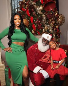 Porsha Williams Guobadia Instagram - Merry Christmas from our family to yours❤️🎄🎁🎅🏿 #GuobadiaChristmas