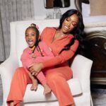 Porsha Williams Guobadia Instagram - 🥰Blessing to everyone on this beautiful day!!! I’m so thankful for my family and all the love in my life. Sending lots of love and warmth to everyone today ❤️🙏🏾 @pilarjhena my heart outside my body !! #HappyHolidays #AMothersLove Hair: @gonakedhair 📸 @rarifilmz Pj Braids: @braidsbyshellbeanz_ Outfits: @amazon storefront link in my Bio!!