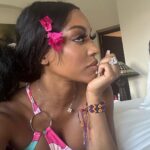 Porsha Williams Guobadia Instagram - I had a moment a couple days ago when I notice some aging in my face. Botox or whatever doesn’t change the test of time. I was noticing my neck and my eyes and honestly I feel so blessed to still be here! I think i’m thinking about life so much because this year i’ll be 43 the same age I lost my dad. Life is so precious and i try very hard to live it to its fullest and take in every moment🙏🏾❤️ Even though Life can take you through twist and turns all I can say is BUT GOD🙌🏾 !! I Thank God for my life and my journey … The best is yet to come! #FineWine #GiftOfAging #MeaningfulBeauty @meaningfulbeauty Oh and my sweet ( my life saver) my baby girl gave me these flowers out of our garden. 🌺🌺🌺 Oh and no this song has nothing to do with this post… just flexing my age because we 40+ know good music !!! You youngins could NEVAAAA😁😎😝 Lashes: @nae_lovebeauty