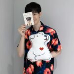 Potter King Instagram - 可以送我一條被子嗎？ 這樣我就能擁有你一輩子🥰 邀請各位觀眾朋友們一起來暖心送關愛🤩 若你家中有用不到的二手被單、大浴巾、毛毯， 可以將這些閒置物品寄送給合隆羽藏 Health Life @health_life1908 來幫助流浪動物度過寒冬～ 募集時間：即日起至11/30 捐贈方式：裝箱郵寄/親送合隆大園廠 ( 337桃園市大園區和平西路二段112號 ) 若有問題，請私訊合隆羽藏FB粉專、或打專線02-2509-3355 注意事項： 捐贈前請務必自行清洗乾淨、確認堪用，避免毛小孩生病。 捐贈物不要有填充物（例如：棉花、羽絨），防止毛小孩吃下肚。 也麻煩請勿寄衣服、內衣褲、玩偶、抱枕、枕頭，這些毛孩們用不到🥹 #浪浪也過冬 #愛心公益二手被毯募集