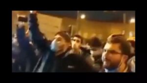 Poulad Kimiayi Instagram - اگه هیچ کسی رو نداری که کل لواسون و تا دماوند رو به نامت بزنه همش تقصیر ما است #گشت_ارشاد۳ #پولادکیمیایی #pouladkimiai