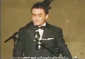 Poulad Kimiayi Instagram - فيروز نادري درگذشت و روحش به ستاره خودش رفت در عالمي كه خود همه زندگي اش كاوشگر آن بود . بله سياره فيروز نادري ،نامي كه ناسا به ياد او نامگذاري كرده است … او افتخار ما بود و نماينده كشور كهن ما در جامعه ي جهاني ناسا ،  كه مأموريته انتقال ميراث بشر كوچك  و جوان به اين هستي بي پايان خداوند است . خدا آنقدر به ايشان عمر نداد تا روزي روي سطح مريخ قدم بزند و حاصل يك عمر تلاشش را جشن بگيرد اما شايد محمد پسر خوانده محروم از درس به جايي برسد تا جاي او  و به ياد فيروز نادري در سياره فيروز نادري قدم بگذارد خدا در اين حد ميتواند بزرگ باشد …. امشب ايران به ياد شما دكتر فيروز نادري محترم كلاه از سر بر ميدارد روحش شاد و يادش گرامي #فيروزنادري