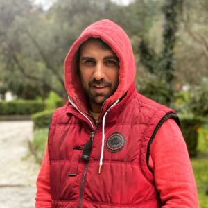 Poulad Kimiayi Instagram - The fact of a person isn’t the same that the person shows, haply the fact is same that the person can’t show it, if you want to identify a person listen to his unsaid not said
حقیقت انسان به آنچه اظهار می کند نیست.. بلکه حقیقت او نهفته در آن چیزی است که از اظهار آن عاجز است بنابراین اگر خواستی او را بشناسی نه به گفته هایش، بلکه به ناگفته هایش گوش کن.#pouladkimiai #پولادکیمیایی