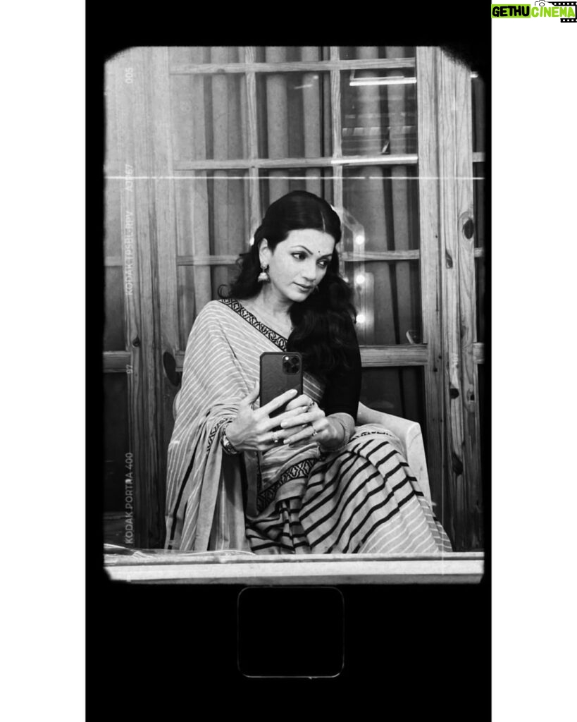 Prachee Shah Instagram - In a coloured world, the only real perspective… Black and White 🖤🤍🖤 . . #blackandwhite #picture #mood #pracheeshahpaandya #shootdiaries