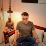 Prachee Shah Instagram - Happy Birthday to my very own ‘Buddha’ statue …😇♥️ Meditating is celebrating 😃 … and happiness is believing की हर किसी के मन में है विश्वास 😇😊 . I ❤️ you @vishwaspaandya #happybirthday #love