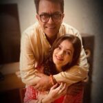Prachee Shah Instagram - Happy Birthday to my very own ‘Buddha’ statue …😇♥️ Meditating is celebrating 😃 … and happiness is believing की हर किसी के मन में है विश्वास 😇😊 . I ❤️ you @vishwaspaandya #happybirthday #love