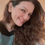 Prachee Shah Instagram - “In today’s rush, we all think too much — seek too much — want too much — and forget about the joy of just being.” . Just be …😊💛 . #just #be #eckharttollequotes #mood #simply #me #pracheeshahpaandya