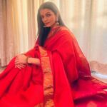 Prachee Shah Instagram - … Look back at how far you’ve come from where you started… your story will always inspire you to move ahead … 💕 . . #happysankranti #sareelove #saree #kanjiavaram #silk #pracheeshahpaandya .