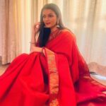 Prachee Shah Instagram - … Look back at how far you’ve come from where you started… your story will always inspire you to move ahead … 💕 . . #happysankranti #sareelove #saree #kanjiavaram #silk #pracheeshahpaandya .