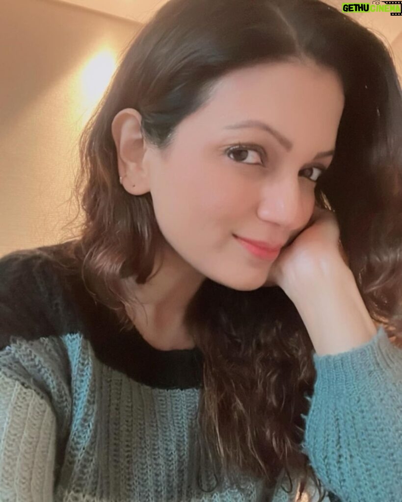Prachee Shah Instagram - “In today’s rush, we all think too much — seek too much — want too much — and forget about the joy of just being.” . Just be …😊💛 . #just #be #eckharttollequotes #mood #simply #me #pracheeshahpaandya