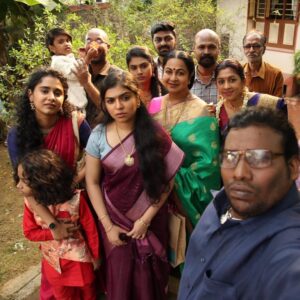Prathana Nathan Instagram - With Uthaman Pradeep’s family ✨
#lovetoday 
#pradeepranganathan