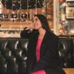 Priya Varrier Instagram - Entering 2024 with a heart full of love,soul full of gratitude and head full of dreams!💗✨ Central London