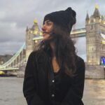 Priya Varrier Instagram - 🖤🌉